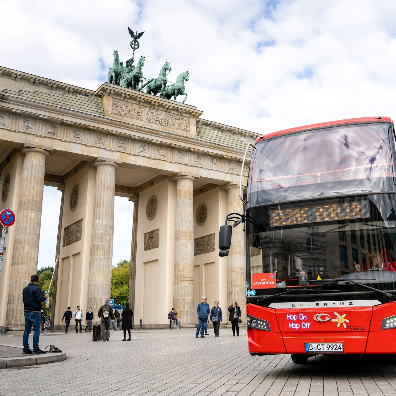 Berlin: 24-Hr Hop-on Hop-off Bus Tour + Berlin Dungeon Entry + Audio Guide - Photo 1 of 5