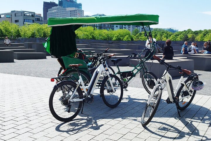 Combi vehicles Berlin rickshaw and e-bike