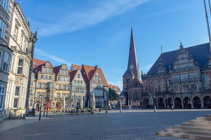 Walk, Discover, Experience: The Ultimate Bremen City Tour - Photo 1 of 7