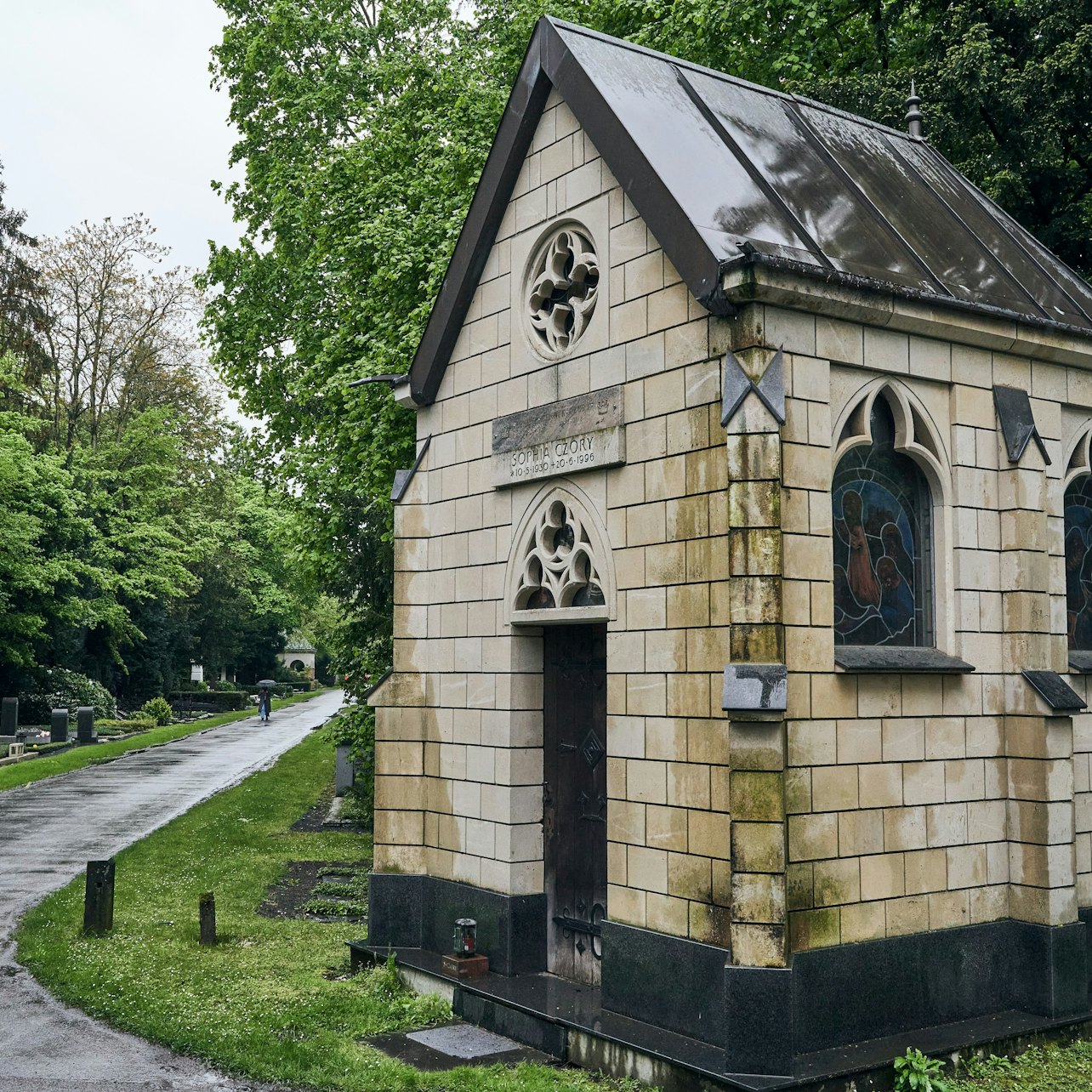 Cologne: Melaten Cemetery Guided Walking Tour - Photo 1 of 6