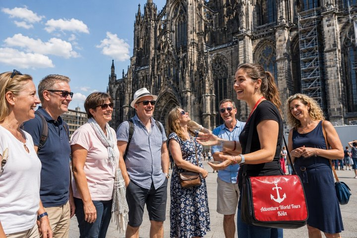 Dom und Altstadt Tour (ohne Innenbesichtigung/ mit Kölsch) - Photo 1 of 7
