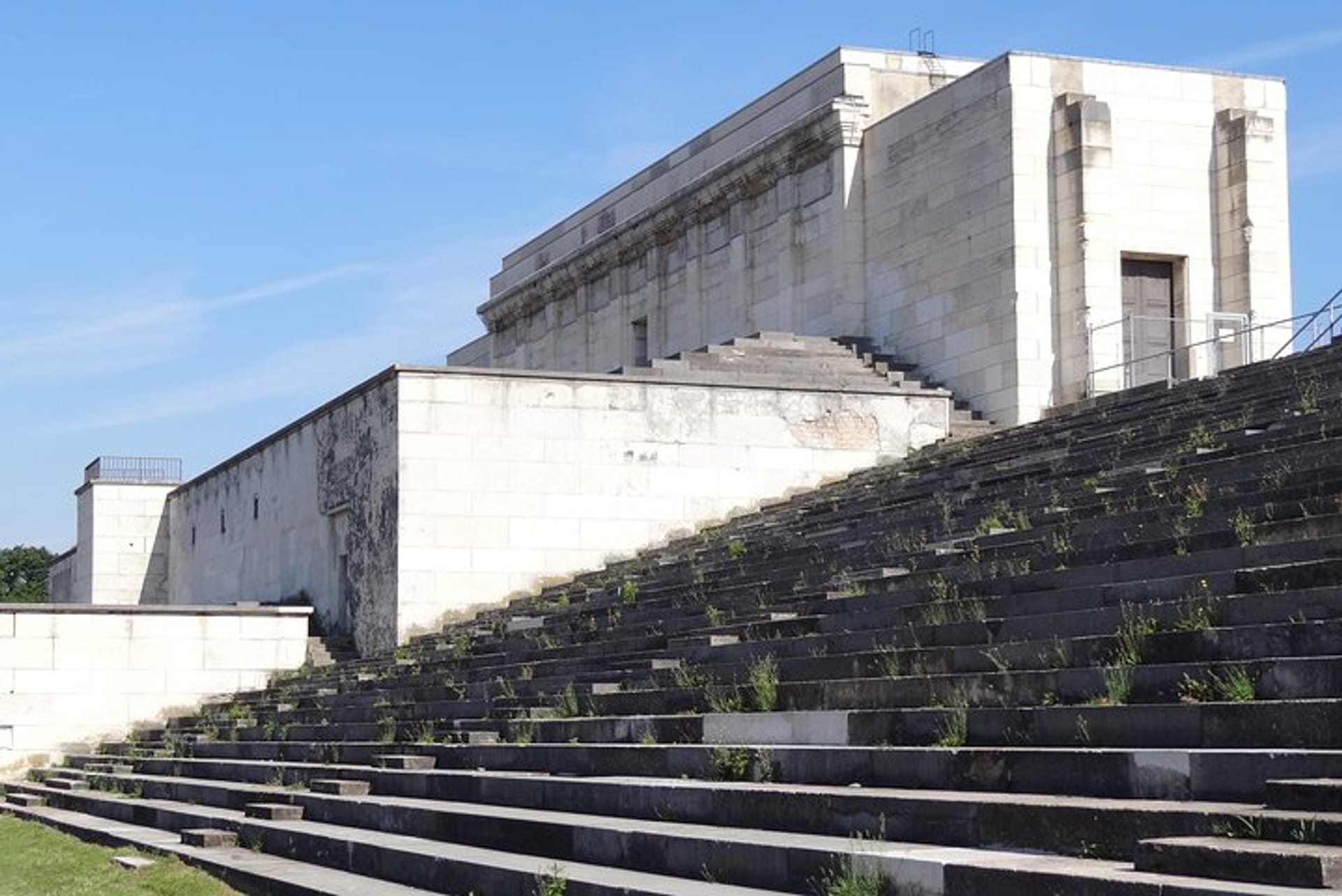 ニュルンベルク の Former Nazi Rally Ground And Courtroom 600 Tour