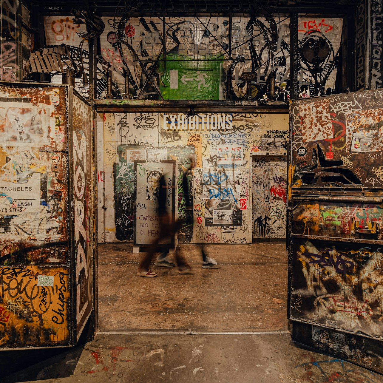 Explore the unique blend of art and urban creativity at Fotografiska Museum Berlin where dynamic exhibitions challenge conventions and invite curiosity in an immersive setting. Discover a new perspective on photography.