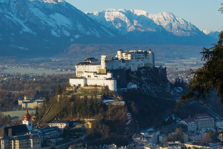 Private direct transfer from Munich Airport to Salzburg - Photo 1 of 13
