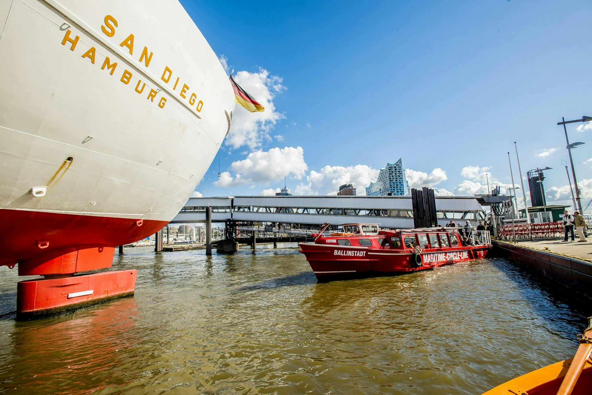 Hamburg: Hop-on Hop-off Harbor Cruise + Cap San Diego Entry Ticket - Photo 1 of 5
