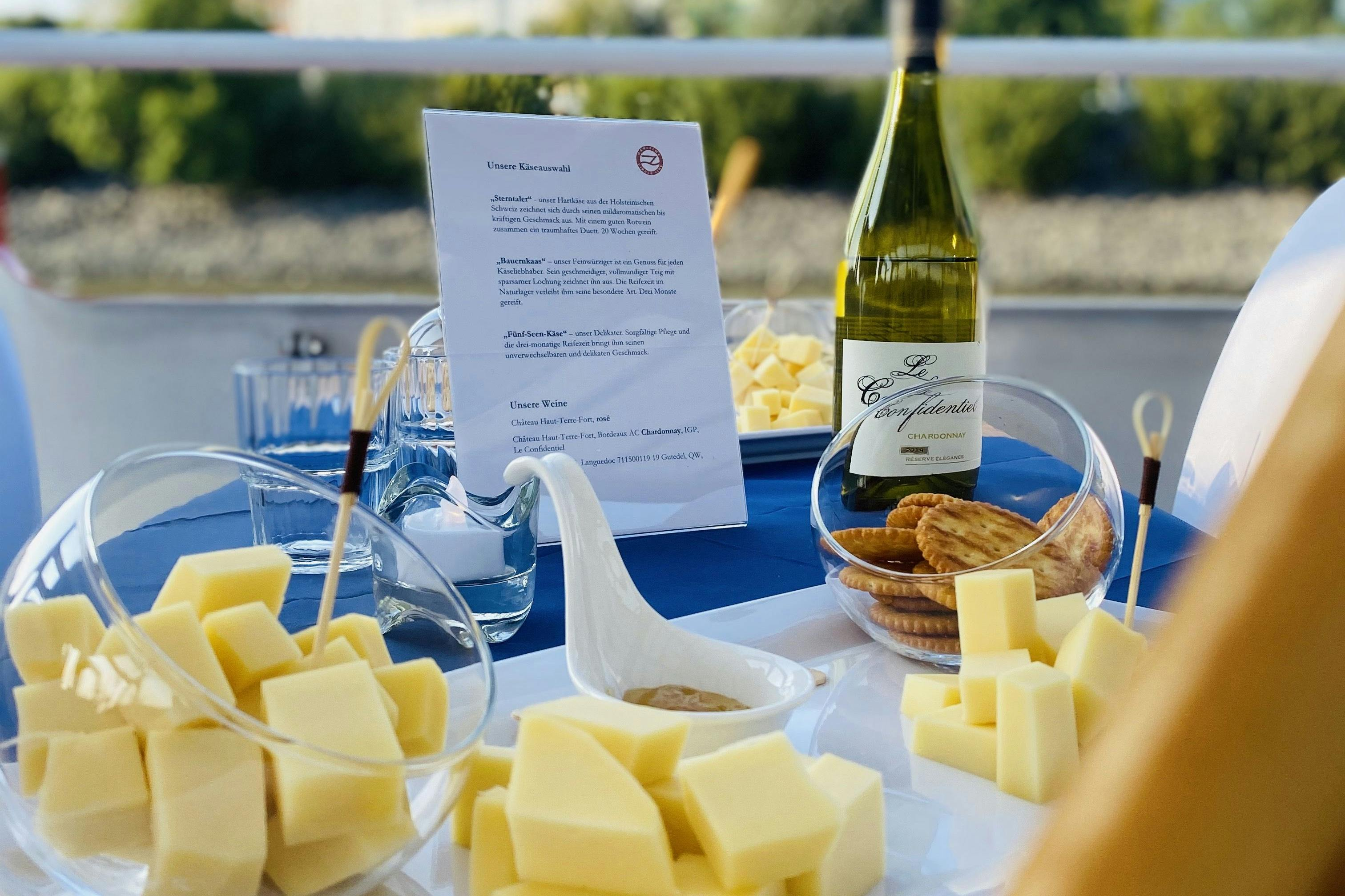 Hamburg: Harbor Cruise + Cheese & Wine - Photo 1 of 3