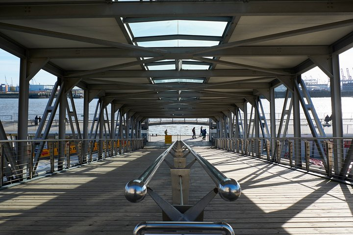 Intriguing St. Pauli Photography Day Tour - Photo 1 of 14