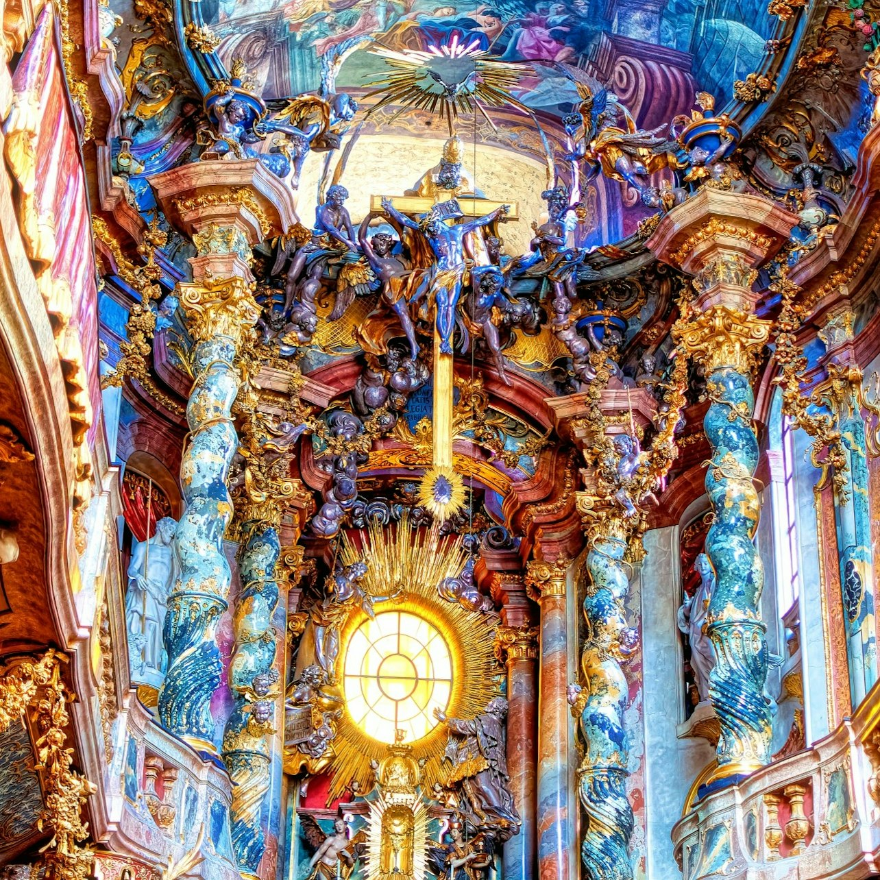 Discover the stunning artistry of the Residenz Museum where lavish decor and intricate details tell the story of Bavarian royalty through its opulent halls and historical treasures.