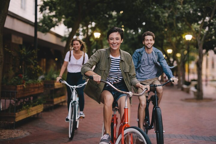 Experience the joy of cycling through Munich’s charming streets with friends. Discover iconic landmarks and scenic spots while enjoying the freedom of an eco-friendly adventure.
