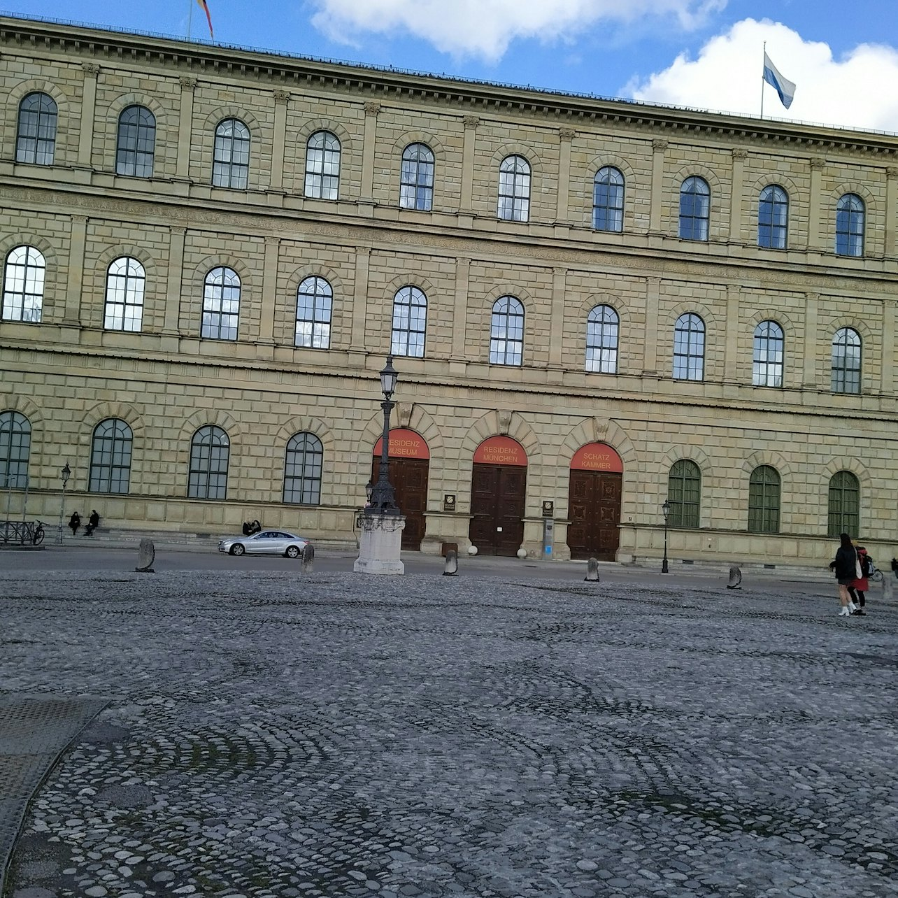 Paul’s Private Tour in the Residence Munich - Photo 1 of 7