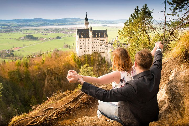 Private Photo Session outside Neuschwanstein Castle - Photo 1 of 15