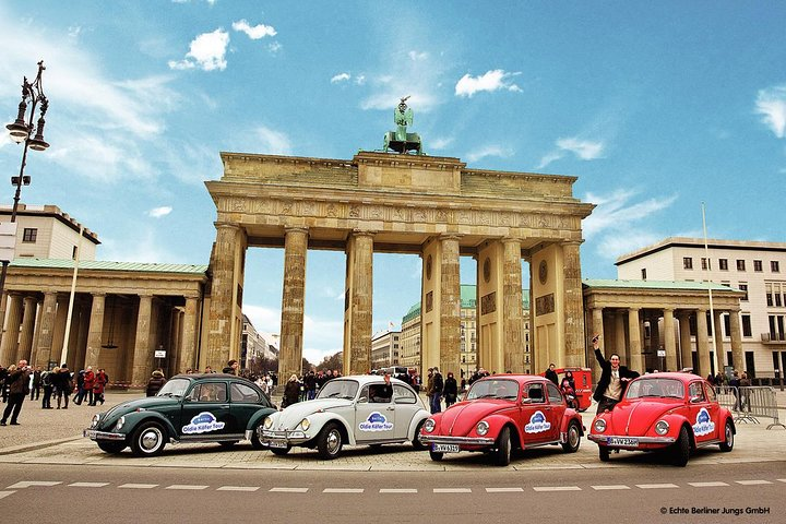 brandenburg gate with beetle