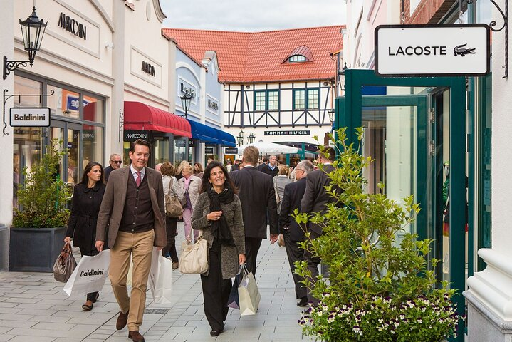 Private Shopping Tour from Hamburg to Designer Outlet Neumünster - Photo 1 of 7