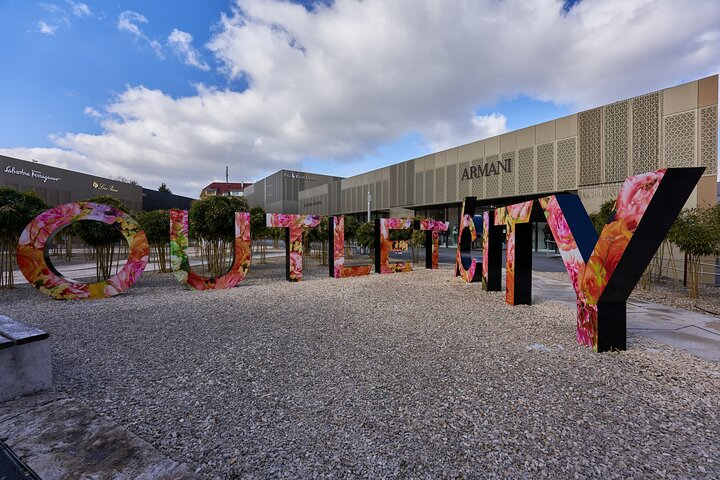 Private Shopping Tour from Stuttgart to Outletcity Metzingen - Photo 1 of 8
