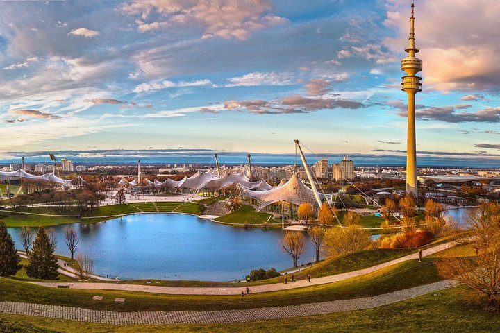 Private transfer from Nuremberg to Munich with 2h for sightseeing - Photo 1 of 10