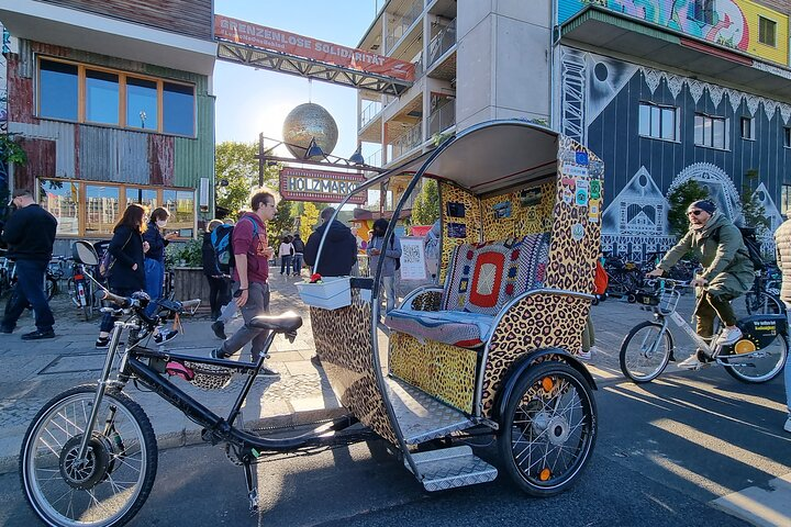 Explore Berlin’s hidden gems with a charming rickshaw ride. Enjoy the sights sounds and vibe of the city while cruising comfortably through its diverse streets. Perfect for groups!