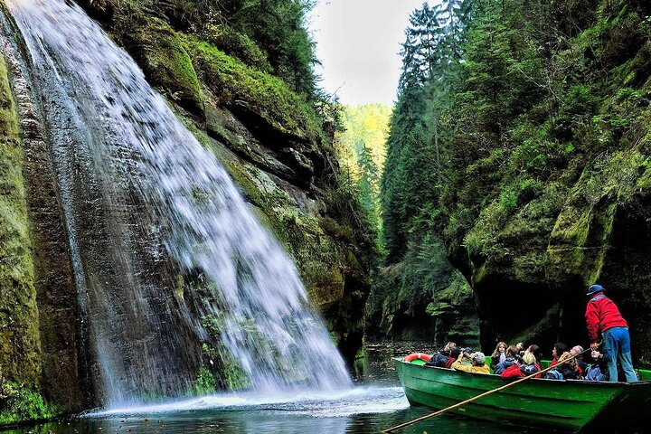 Kamenice gorges boat ride