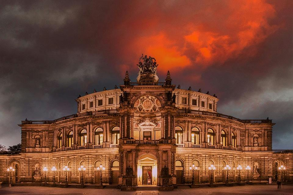 Semperoper: Guided Ghost Tour in German - Photo 1 of 3