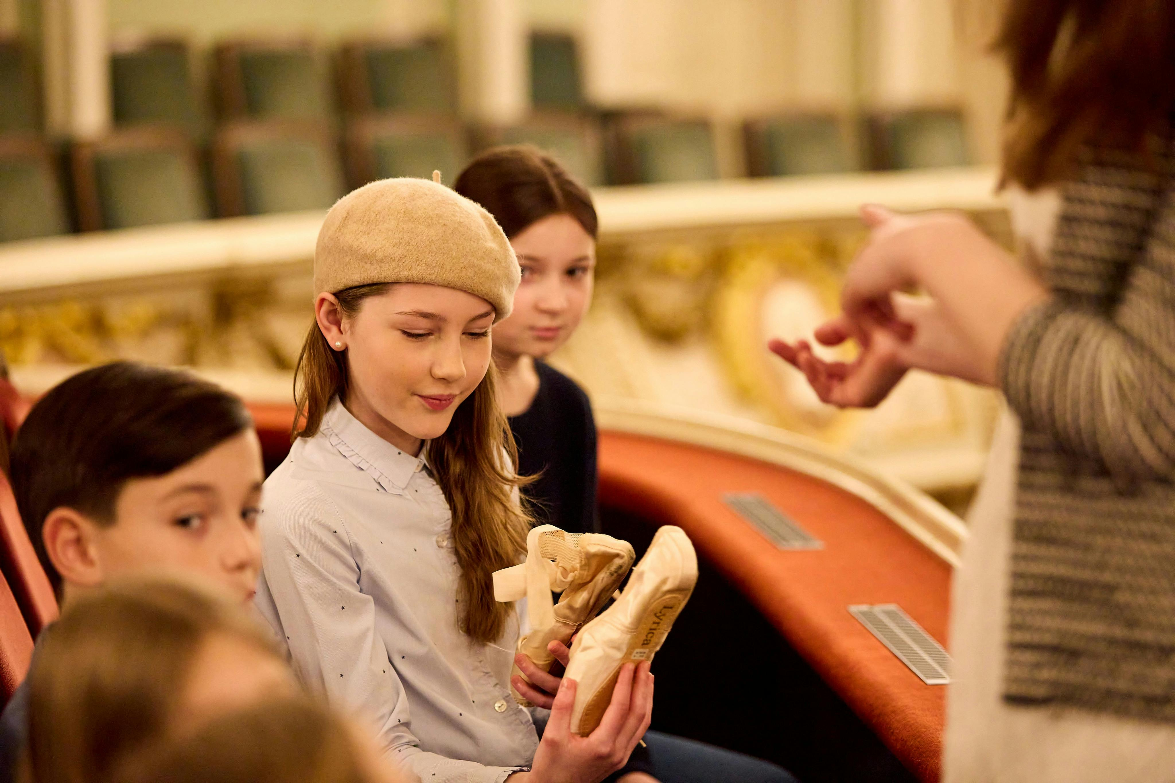 Semperoper: Prima, Ballerina Children's Tour in German - Photo 1 of 4