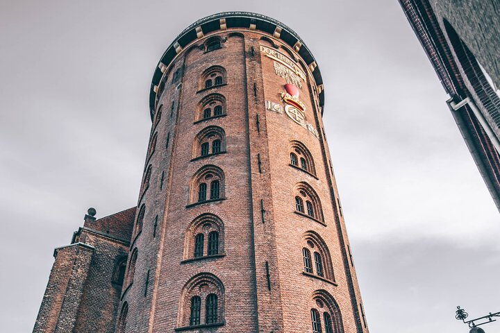 Uncover secrets in historic Copenhagen as you track down clues near the iconic Round Tower. Engage in teamwork and problem-solving to solve the mystery of Johan Meyer’s disappearance.