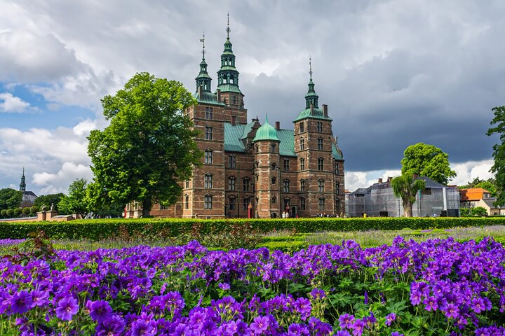 Discover the rich history of Rosenborg Castle amidst stunning gardens showcasing the crown jewels and Danish royal treasures. A unique experience awaits in this beautiful Copenhagen landmark.