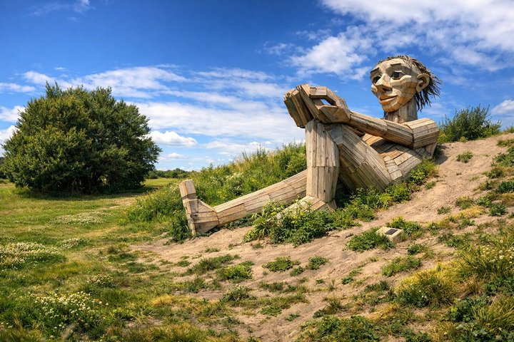 The Six Forgotten Giants Trolls Hunt with Minibus in Copenhagen