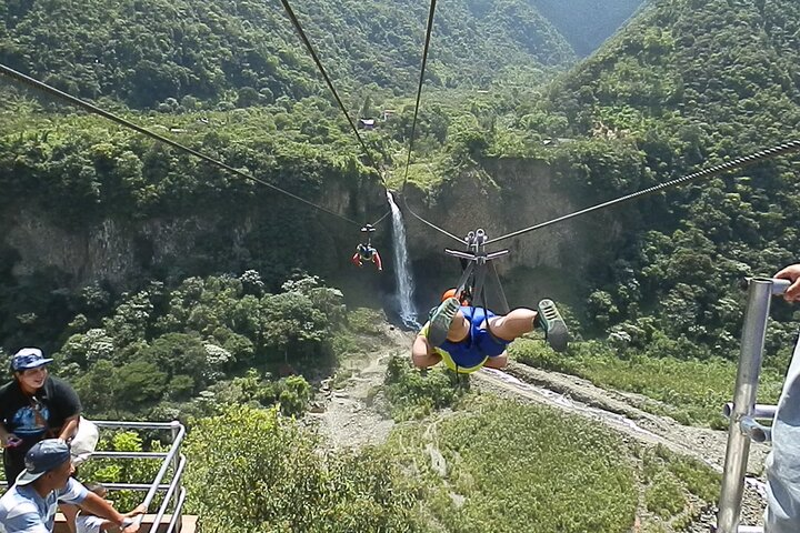 Canopies | Zipline | 1300 Meters | Round trip - Photo 1 of 14