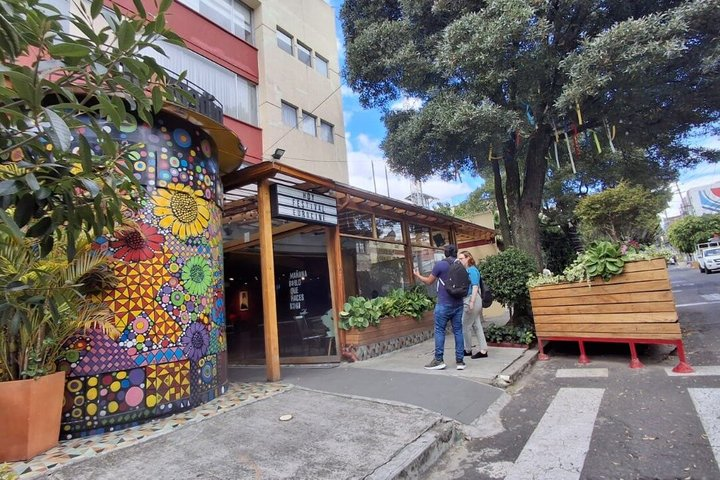 Between Murals & Flavors: Modern Quito Walking Tour - Photo 1 of 9