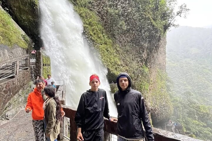 Bathrooms Full Day - Photo 1 of 9