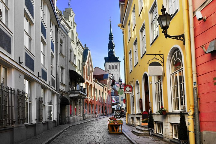 Private Shore Excursion: All-Highlights of Tallinn (Walking and Driving) - Photo 1 of 18