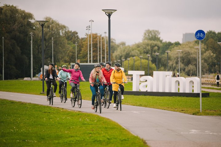 Tallinn Bicycle Sightseeing Tour - Photo 1 of 11