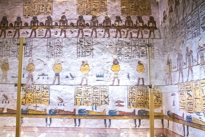 Valley of the Kings, Luxor ,West Bank Egypt ,Tomb of Ramses III ,Tomb of Ramases IX ,Tomb of Merenptah ,Tomb of King Tutankhamun (Tut), Luxor Travels
