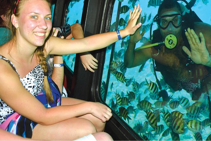  2 Hours Semi-Submarine Tour With Snorkeling & transfer-Hurghada - Photo 1 of 8