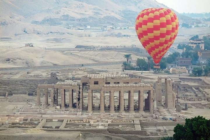 Hot Air Balloon at luxor 