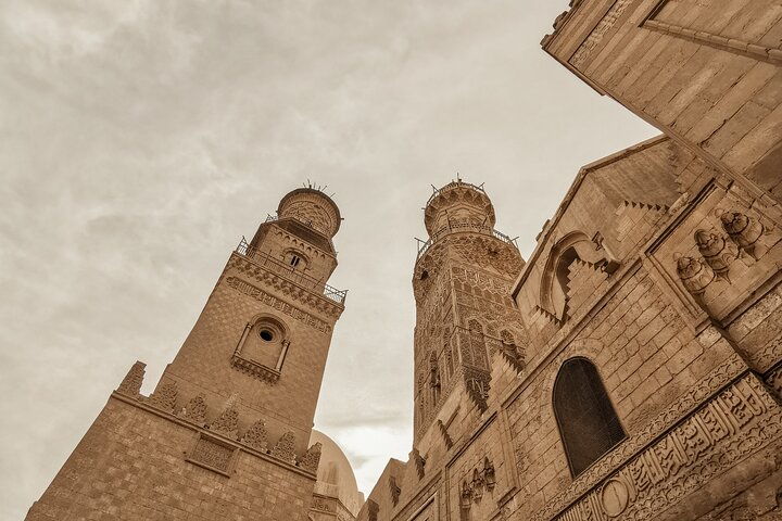 4 Hours Tour To El-Moez Street And Bazaar - Photo 1 of 9