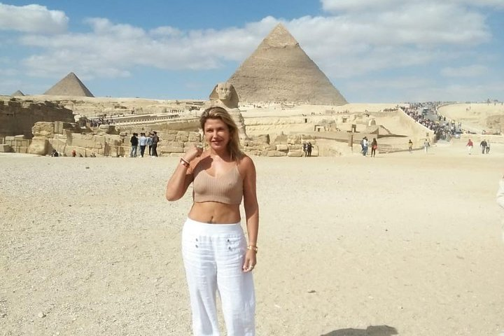 Giza pyramids 