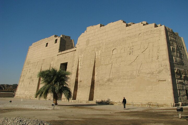 Luxor Private Tour: Valley of the Queens & Habu Temple - Photo 1 of 15