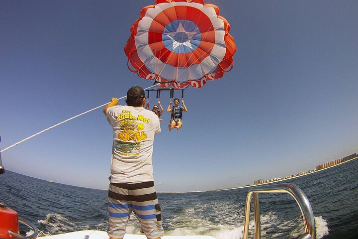 Amazing Parasailing Trip in Hurghada Including Transfers - Photo 1 of 9