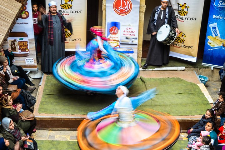 Tanoura dancers
