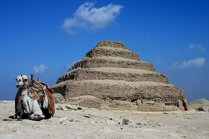 Cairo Day Tour To Giza Pyramids, Sakkara, Memphis, Dahshur Pyramids From Suez - Photo 1 of 19