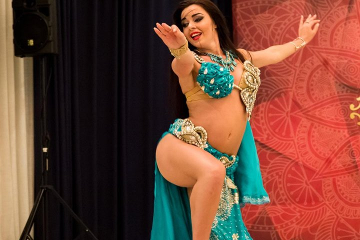 belly dancer on dinner cruise