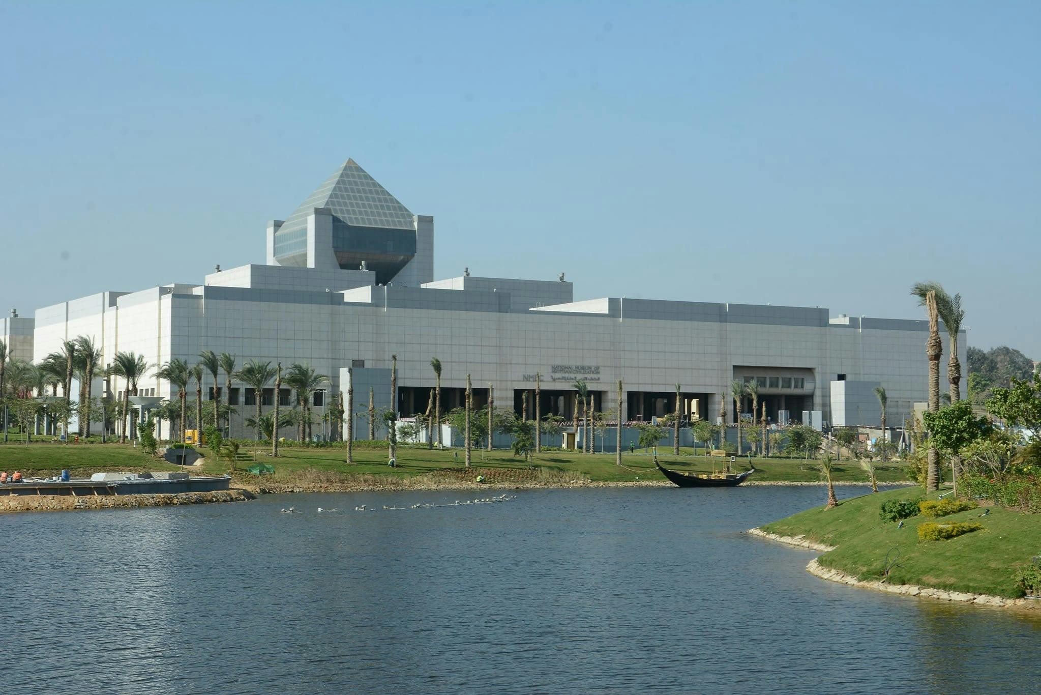 Giza Pyramids, Sphinx & National Museum: Guided Tour + Transfer + Lunch - Photo 1 of 8