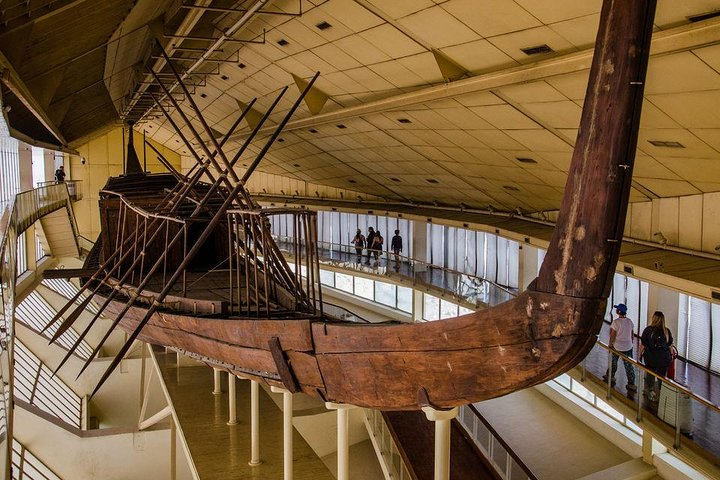 Cairo: Great Pyramids, Sphinx, Valley Temple and Boat Museum - Photo 1 of 9