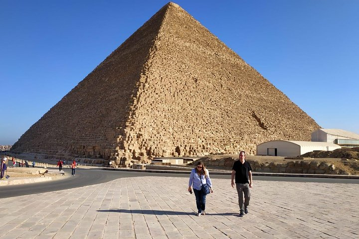 Cairo Layover Tours to Giza Pyramids, Shopping and lunch - Photo 1 of 8
