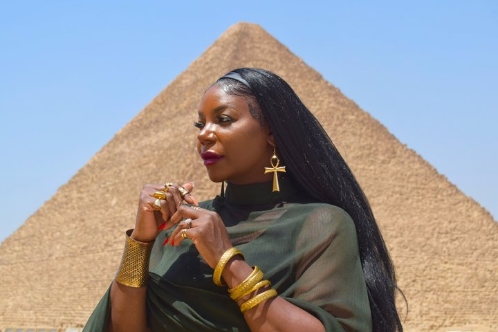 Complete Package - Guided Tour&Cinematic Photoshoot® - Photo 1 of 12