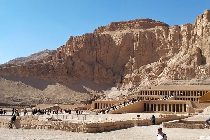 Day tour West Bank valley of the king's and Hatshepsut mortuary temple - Photo 1 of 3