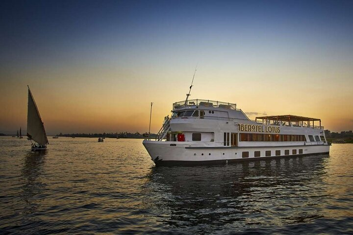 Dendarah by Boat (on a shared boat basis) - Photo 1 of 6
