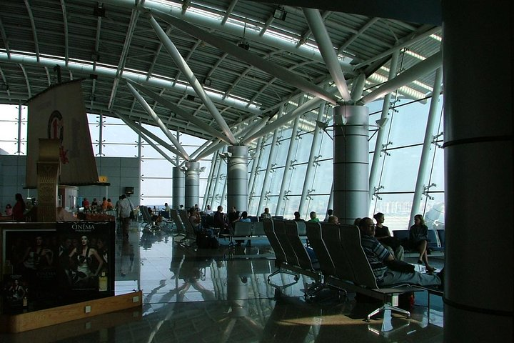 Best VIP airport transfer in Cairo