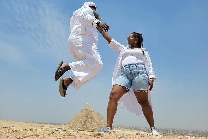 Panoramic view of Giza pyramids