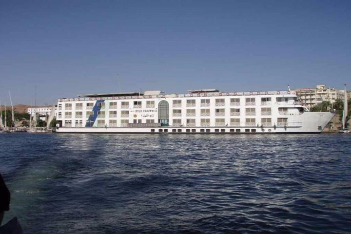 cruise by nile luxor